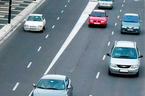 Conteo de tráfico y lectura de matrículas